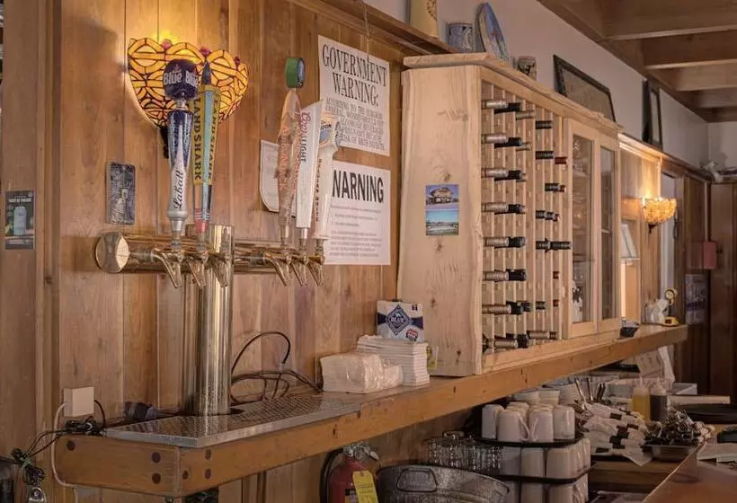 Hotelli The Black Mountain Lodge