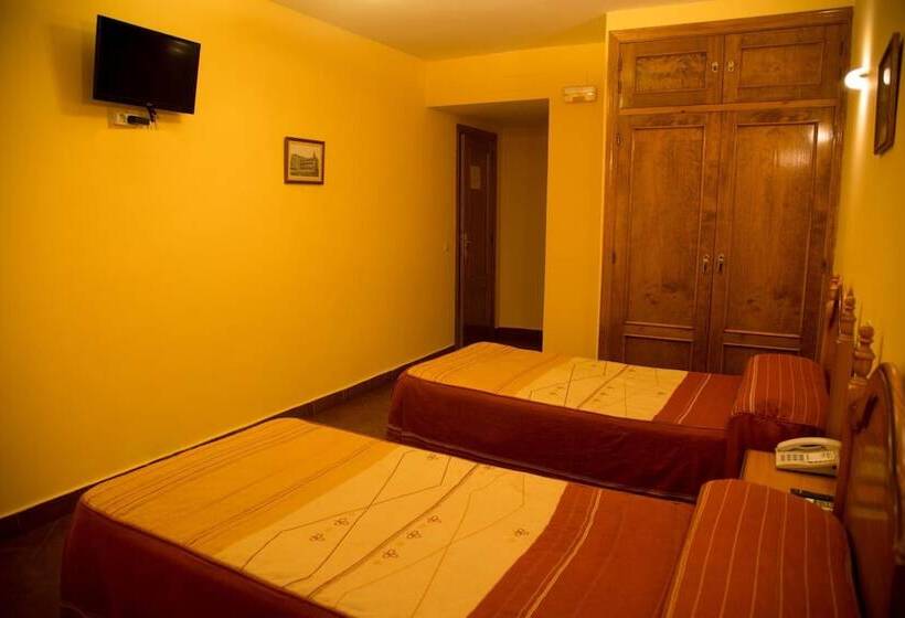 Hostal Hueso
