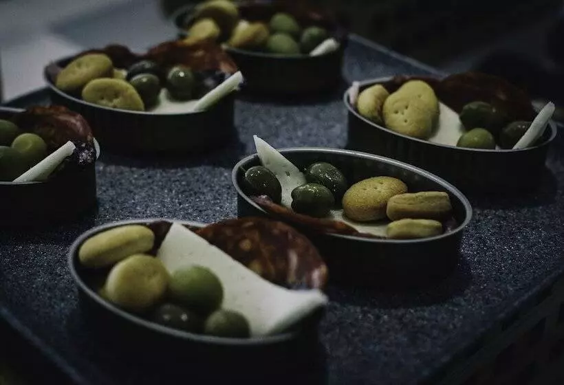 هتل Alua Suites Las Rocas