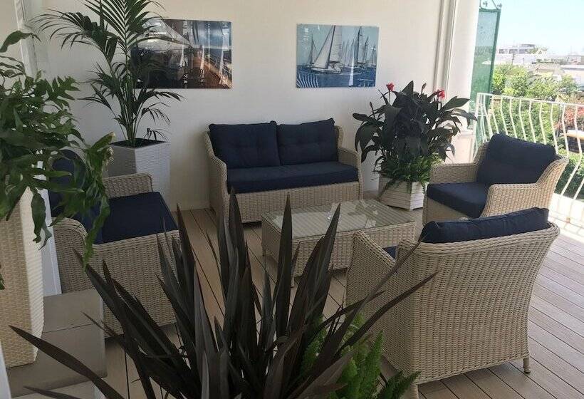 هتل Capri Bougainville