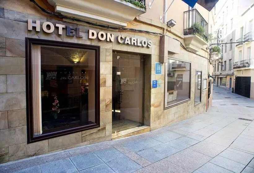 فندق Don Carlos Cáceres