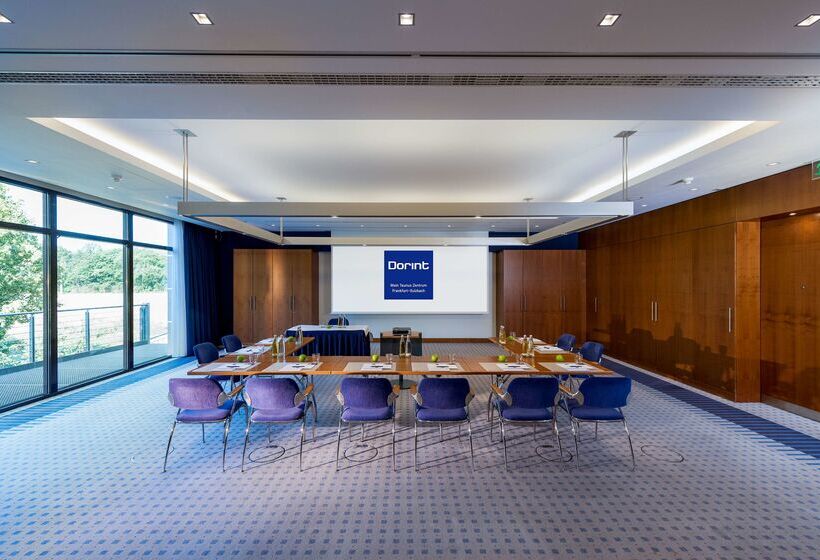 Hotelli Dorint Main Taunus Zentrum Frankfurt Sulzbach