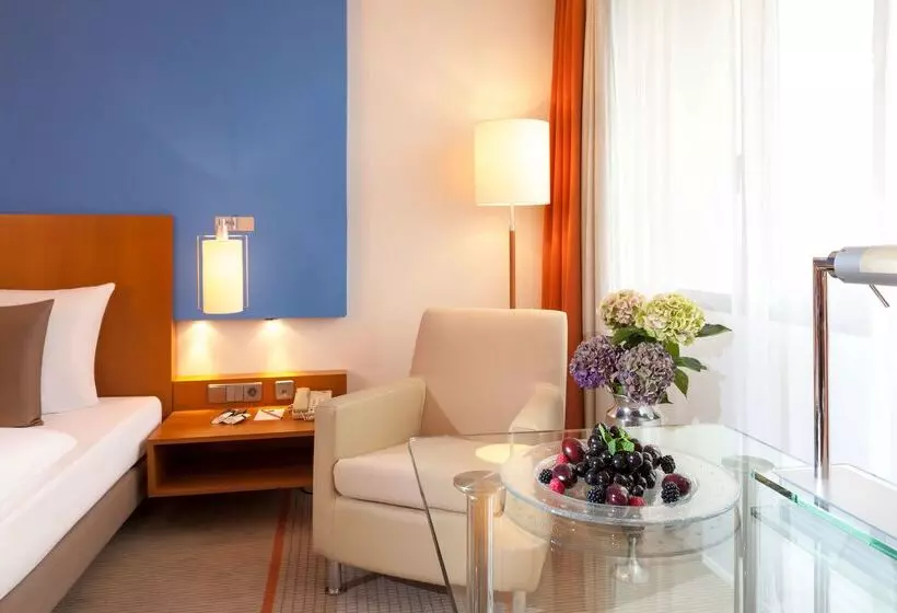 Отель Dorint Main Taunus Zentrum Frankfurt Sulzbach