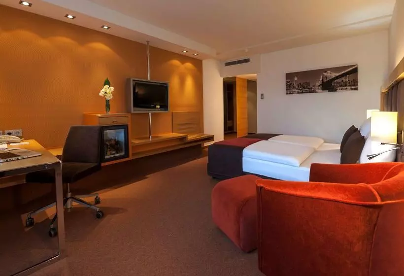 Отель Dorint Main Taunus Zentrum Frankfurt Sulzbach