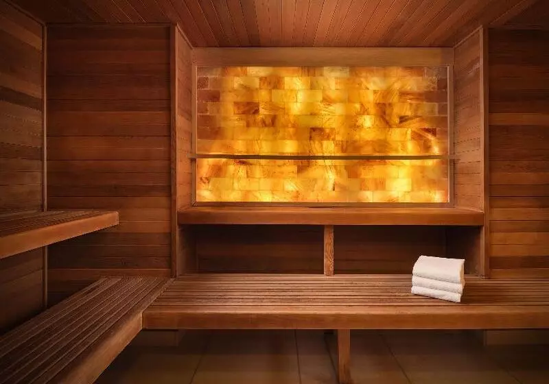 בית מלון כפרי Grand America