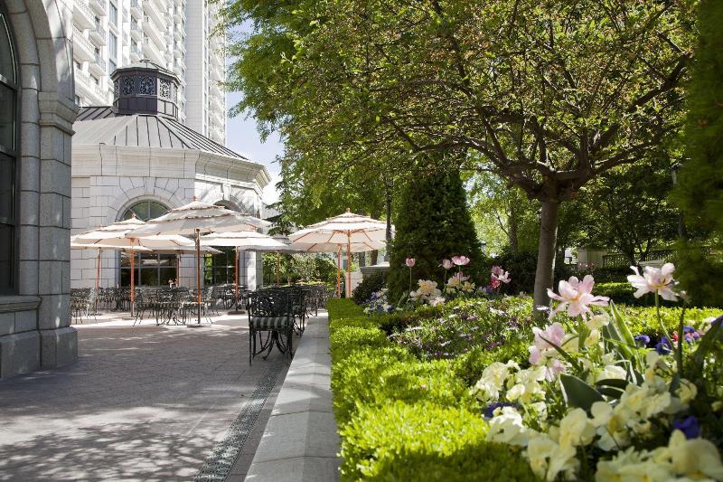 هتل Grand America