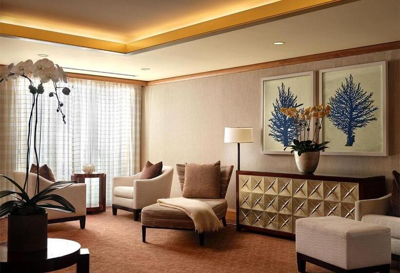 هتل Grand America