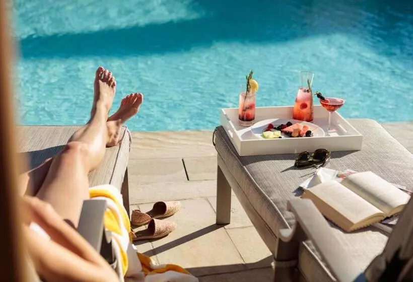 בית מלון כפרי Grand America