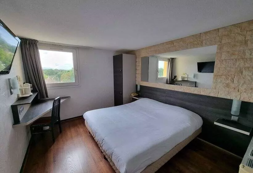 هتل Hôtel Restaurant Le Relais Pau Nord