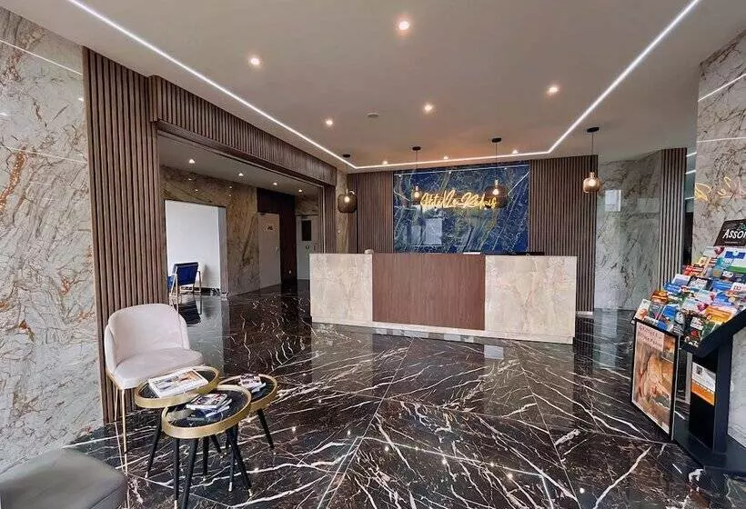 هتل Hôtel Restaurant Le Relais Pau Nord