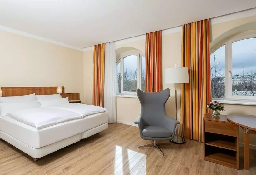 호텔 NH Wien Belvedere