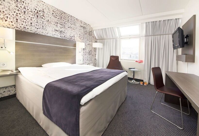 هتل Scandic Victoria