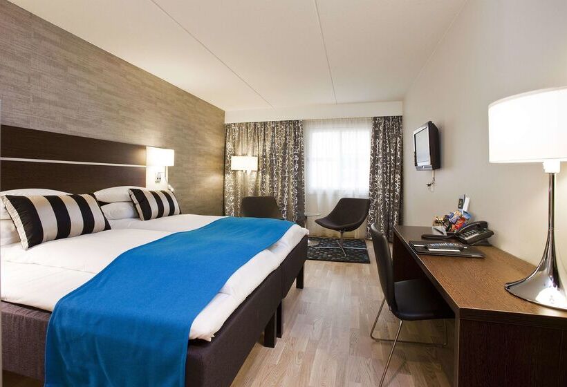 هتل Scandic Victoria