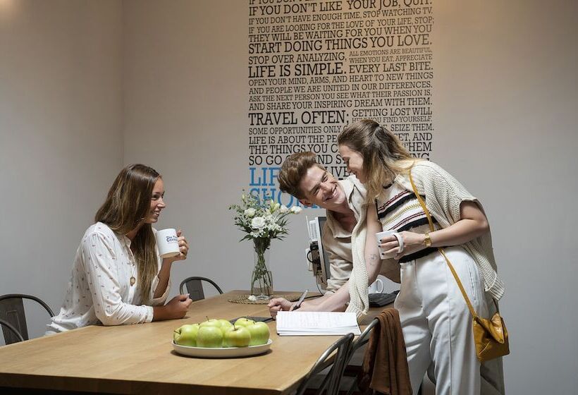 Three Corners Hotel Anna