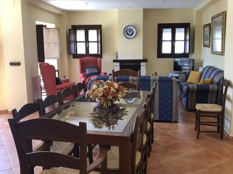 Casas De Titaelvira