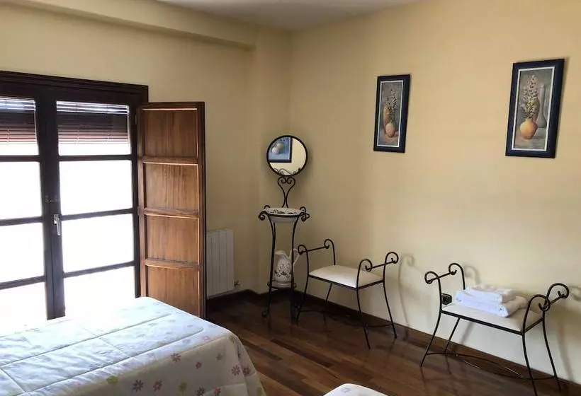 Casas De Titaelvira