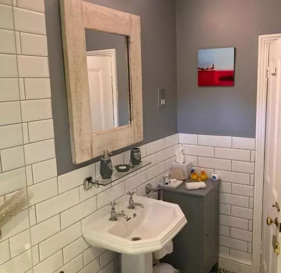 Corner House Bed & Breakfast