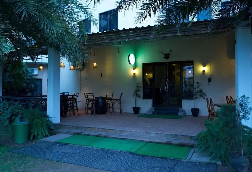 هتل Central Palms