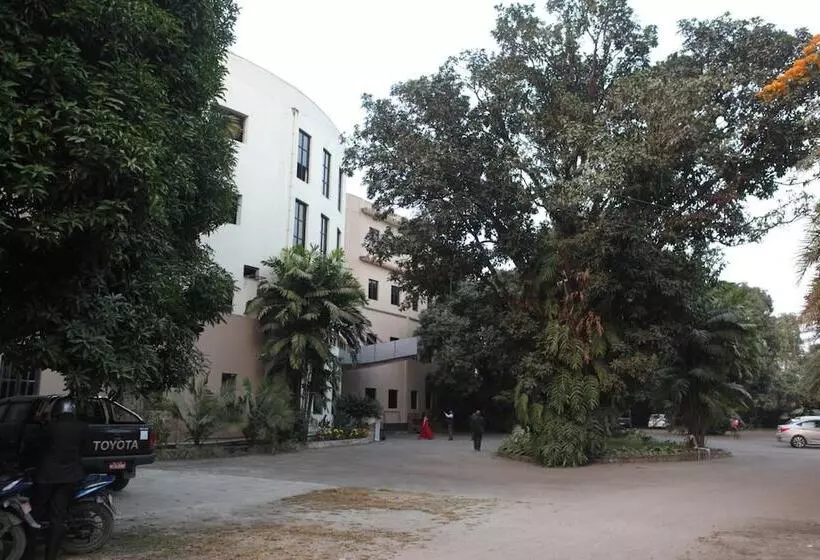 هتل Central Palms