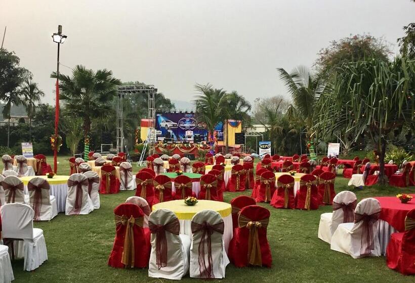 هتل Central Palms