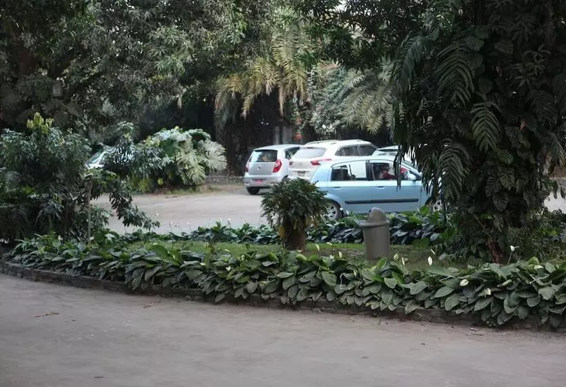 هتل Central Palms