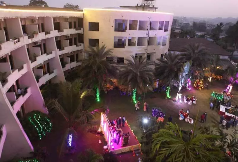 هتل Central Palms