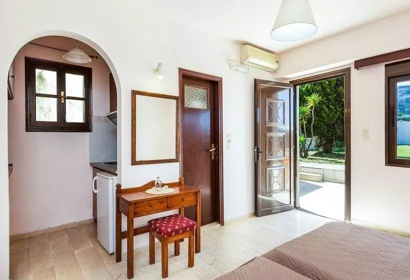 Majatalo Santa Maria Studios & Apartments