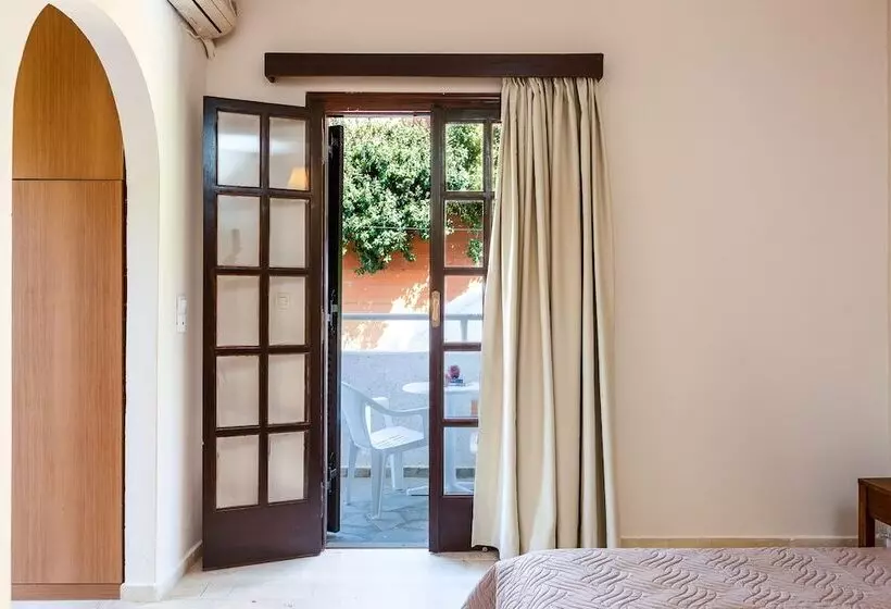 Majatalo Santa Maria Studios & Apartments