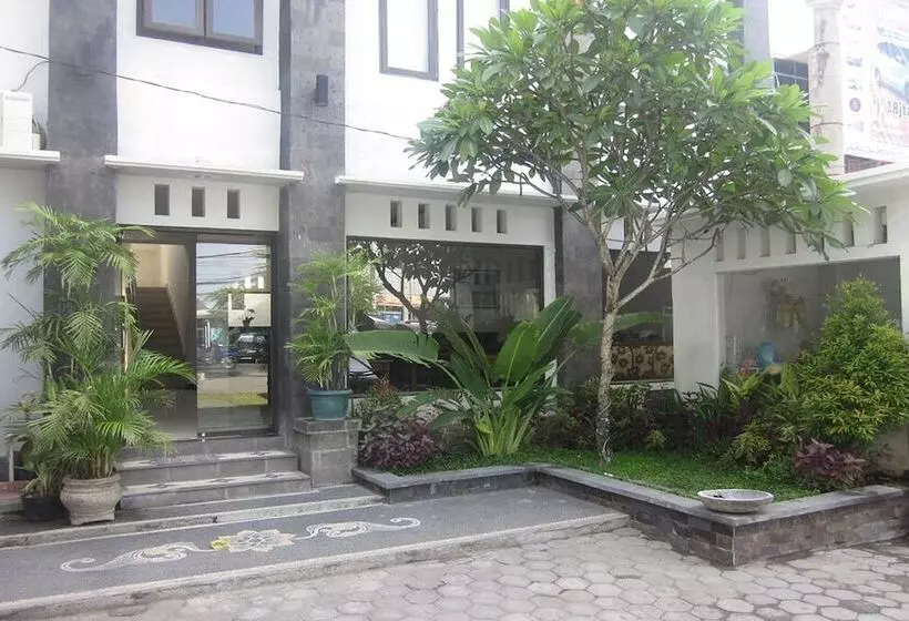ホテル Warta Dua