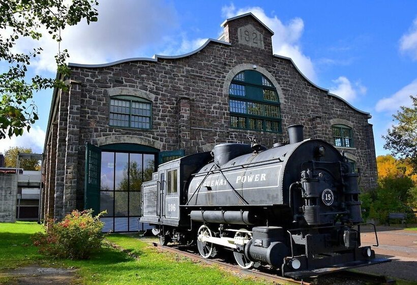 בית מלון כפרי Auberge Resto Le Parasol