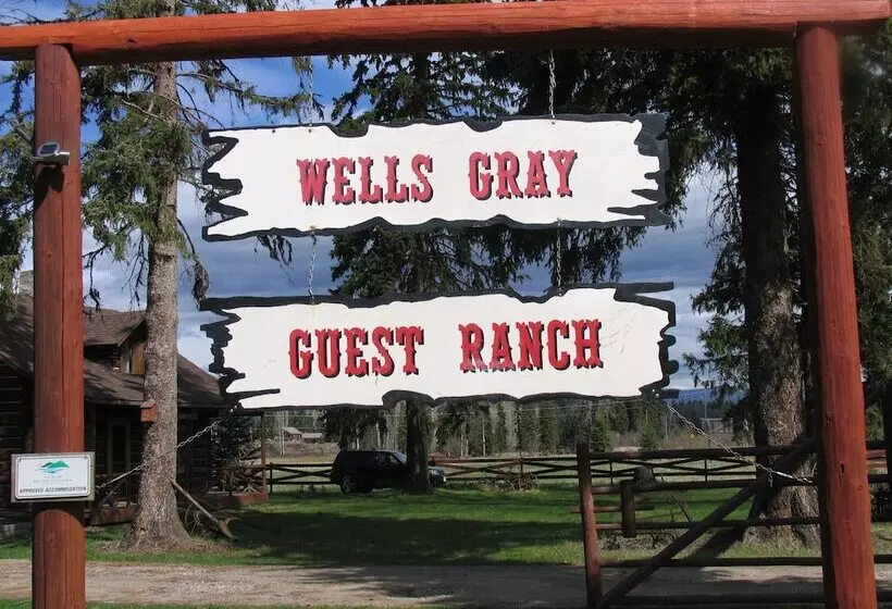 ホテル Fort Wells Gray Rustic Cabins Hostel