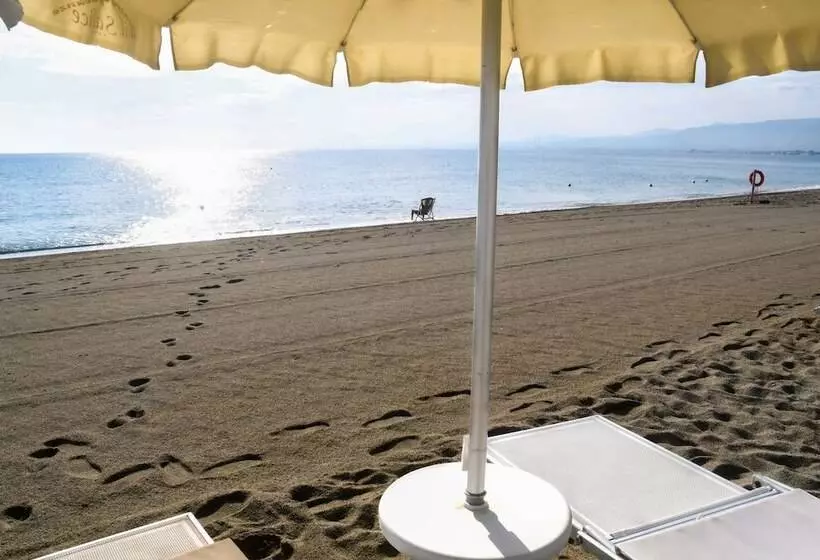 هتل Salice Resort