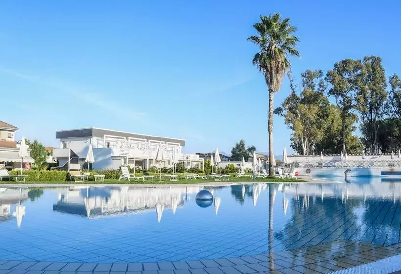 هتل Salice Resort