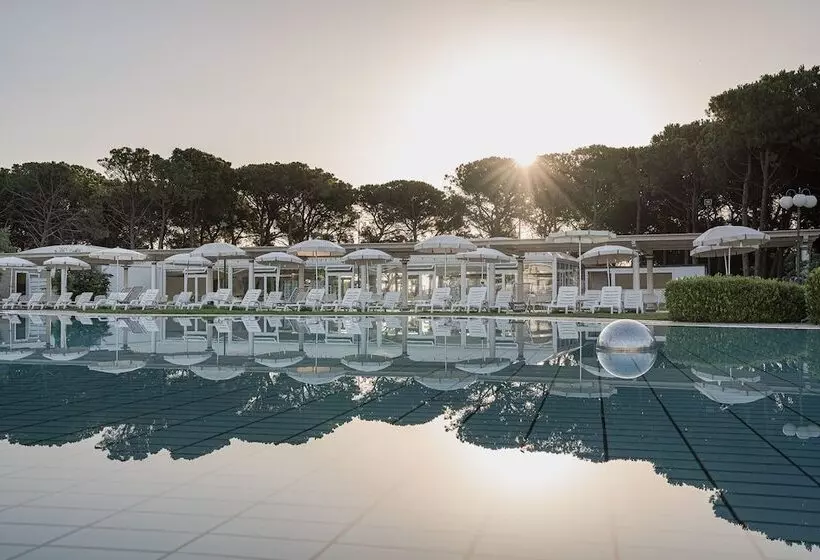 هتل Salice Resort