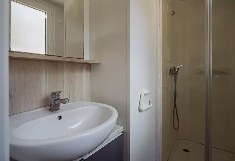 هتل Salice Resort