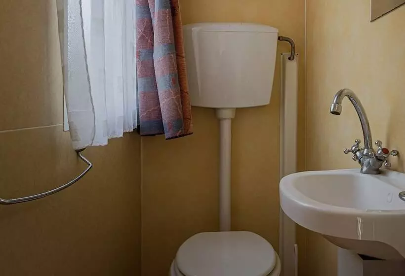 هتل Salice Resort