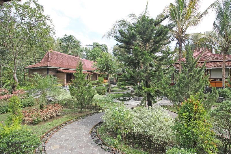 Majatalo Reddoorz Near Candi Pawon Borobudur
