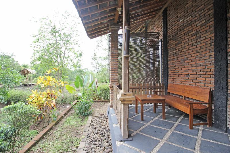 Majatalo Reddoorz Near Candi Pawon Borobudur