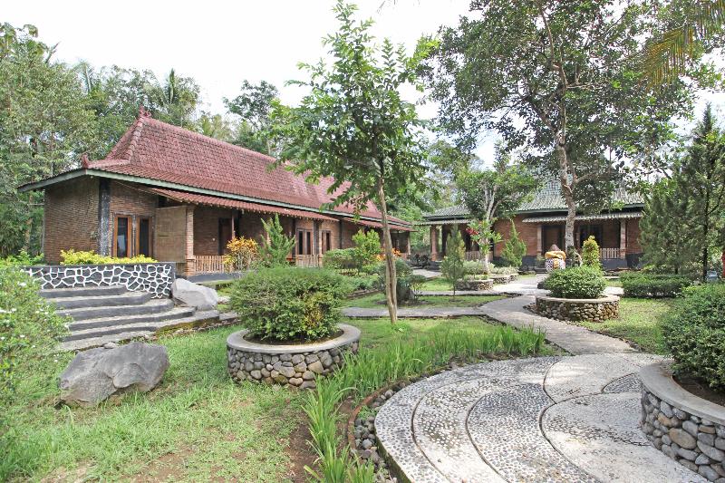 Majatalo Reddoorz Near Candi Pawon Borobudur