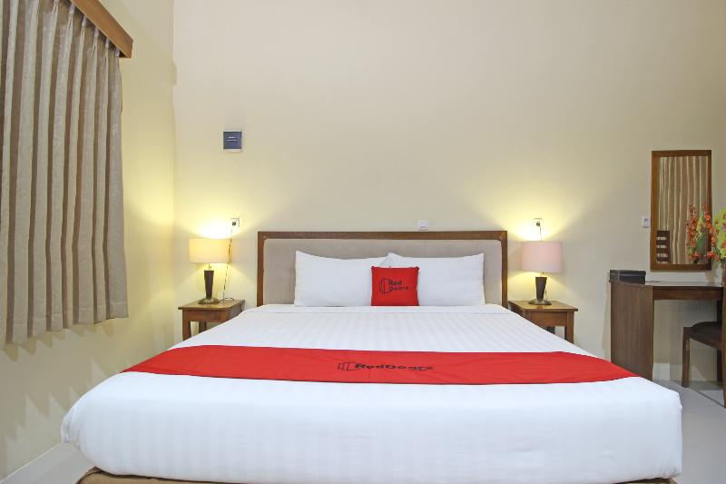 Majatalo Reddoorz Near Candi Pawon Borobudur