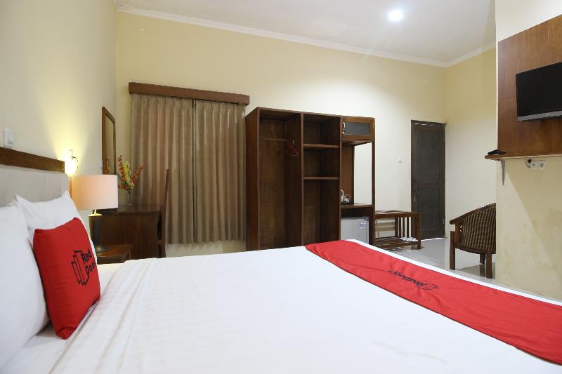 Majatalo Reddoorz Near Candi Pawon Borobudur