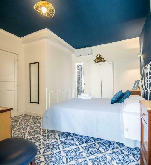 تختخواب و صبحانه Qu4ttro I Crudo Home