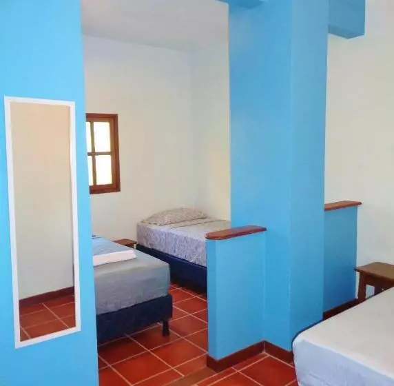 هتل Livingston Resort