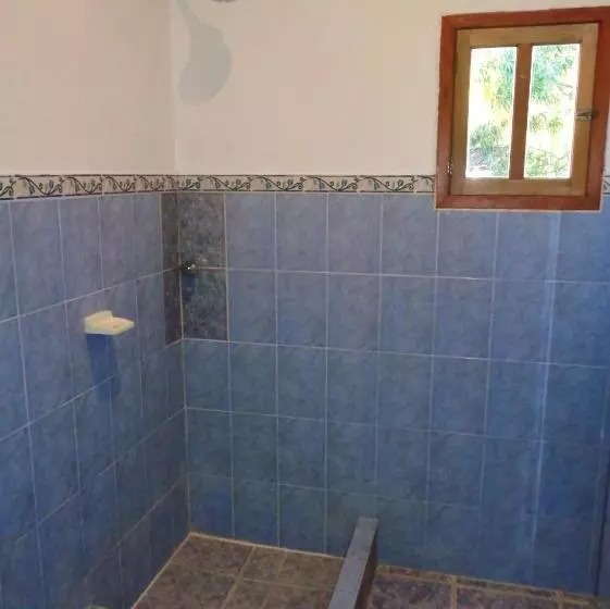 هتل Livingston Resort