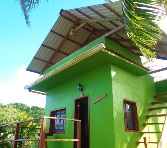 هتل Livingston Resort