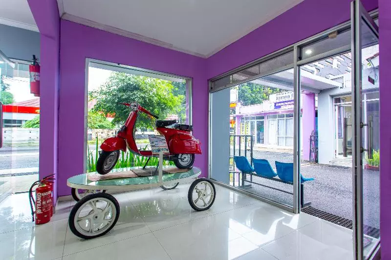 ホテル Oyo 3042 Griya Karangsalam Indah