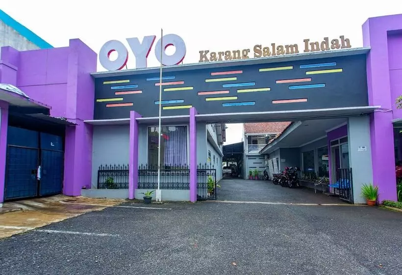 ホテル Oyo 3042 Griya Karangsalam Indah