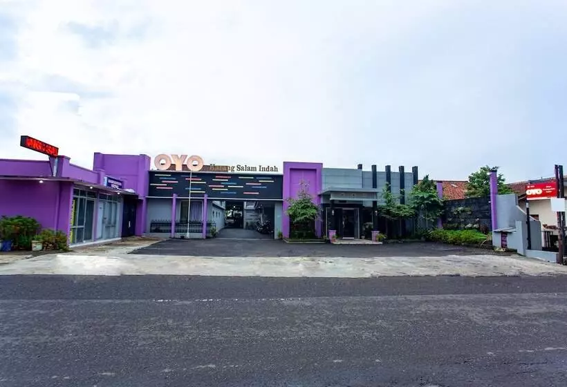 ホテル Oyo 3042 Griya Karangsalam Indah