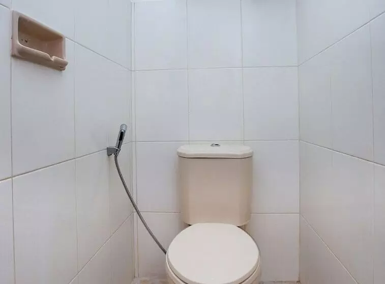 ホテル Oyo 3042 Griya Karangsalam Indah