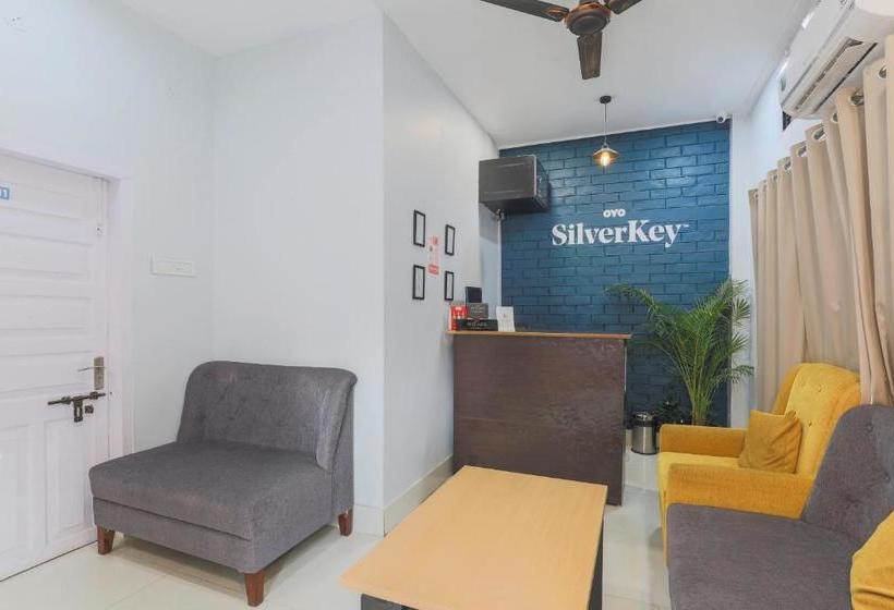 בית מלון כפרי Oyo 70445 Rianna Inn